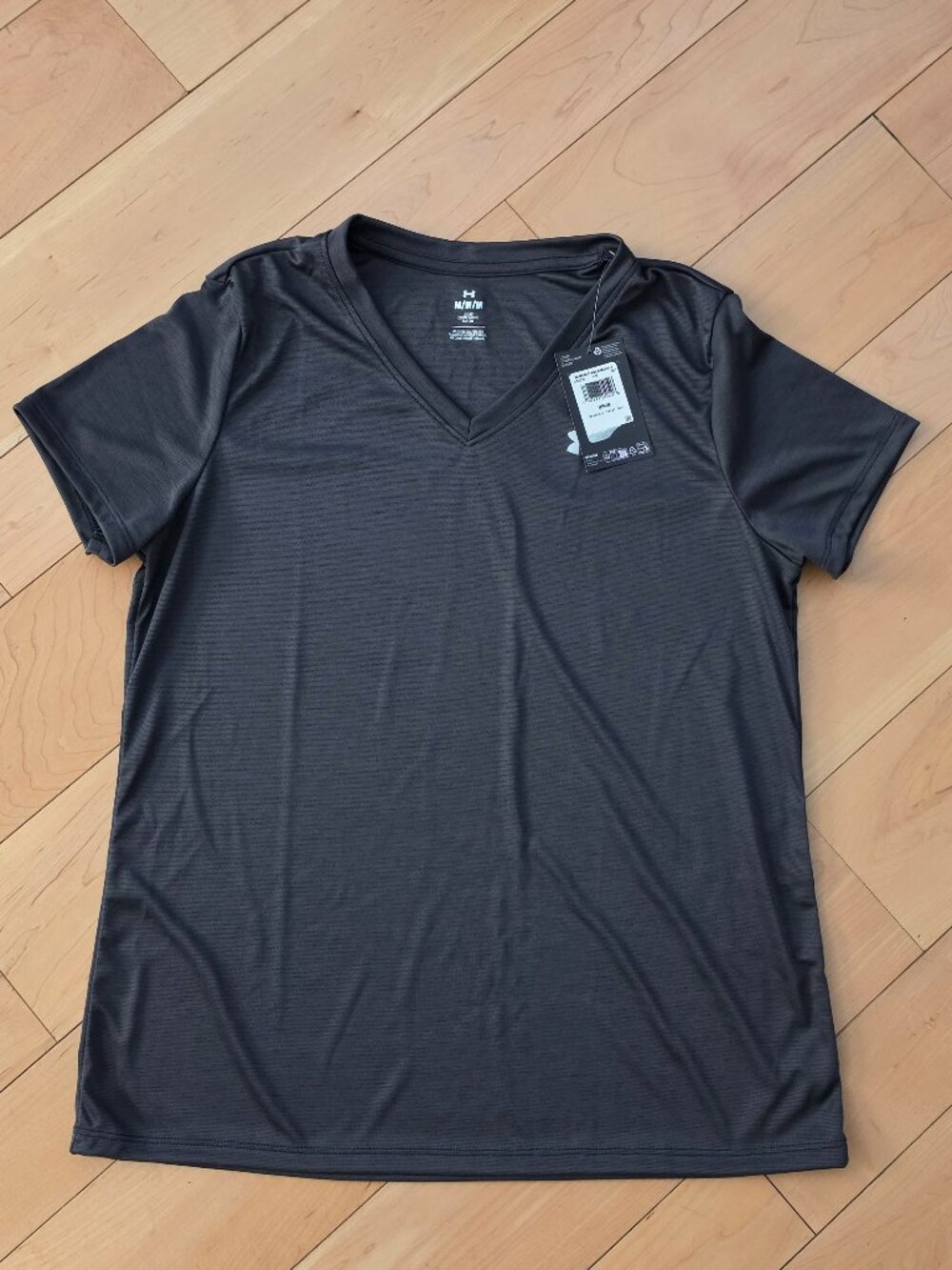 NWT Under Armour Women's Dark Grey Short Sleeve Top M